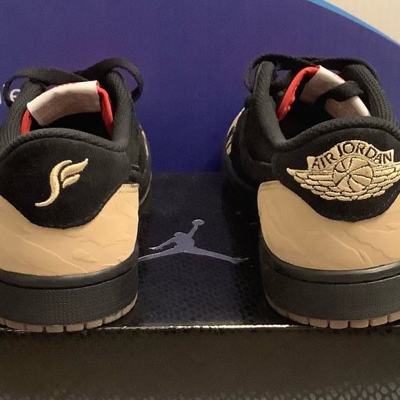 Air Jordan 1 Low SoleFly Kids Size 6.5y - Picture 5 of 13